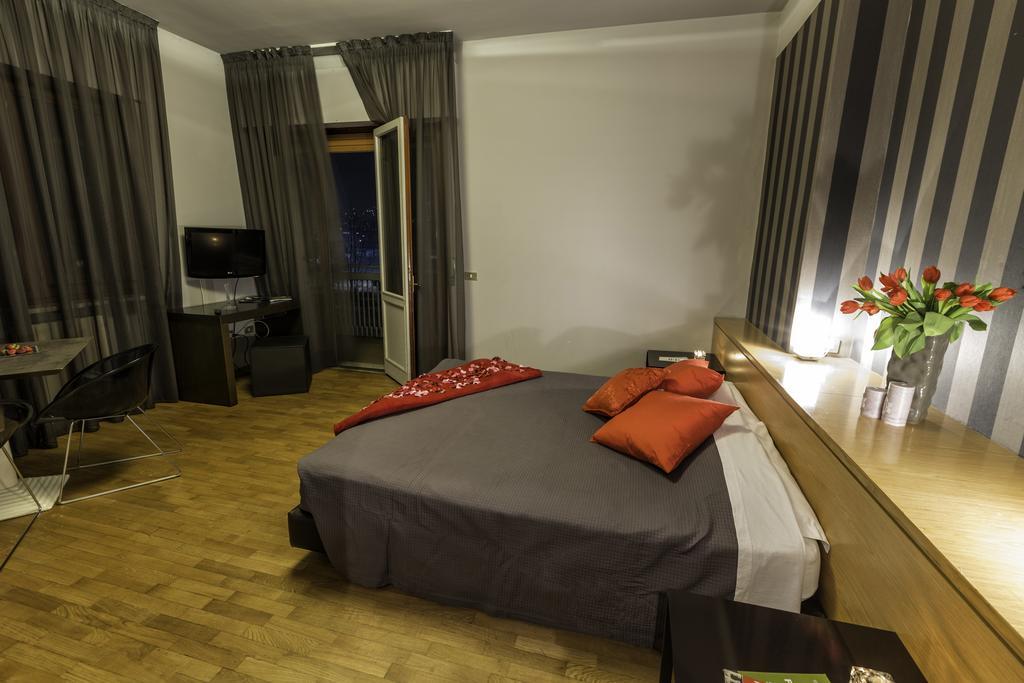 Capo Horn Hotel Boario Terme Eksteriør billede